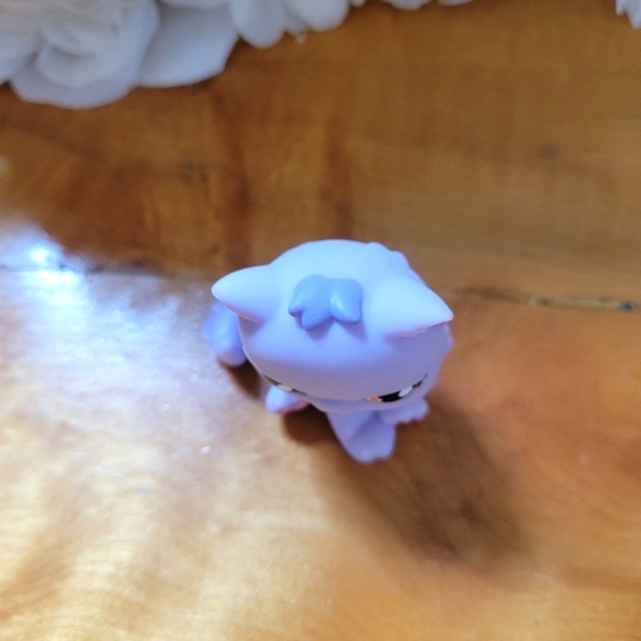 Littlest Pet Shop LPS #1771 Purple Cat Persian Kitten Orange Eyes 2007 - Picture 10 of 10